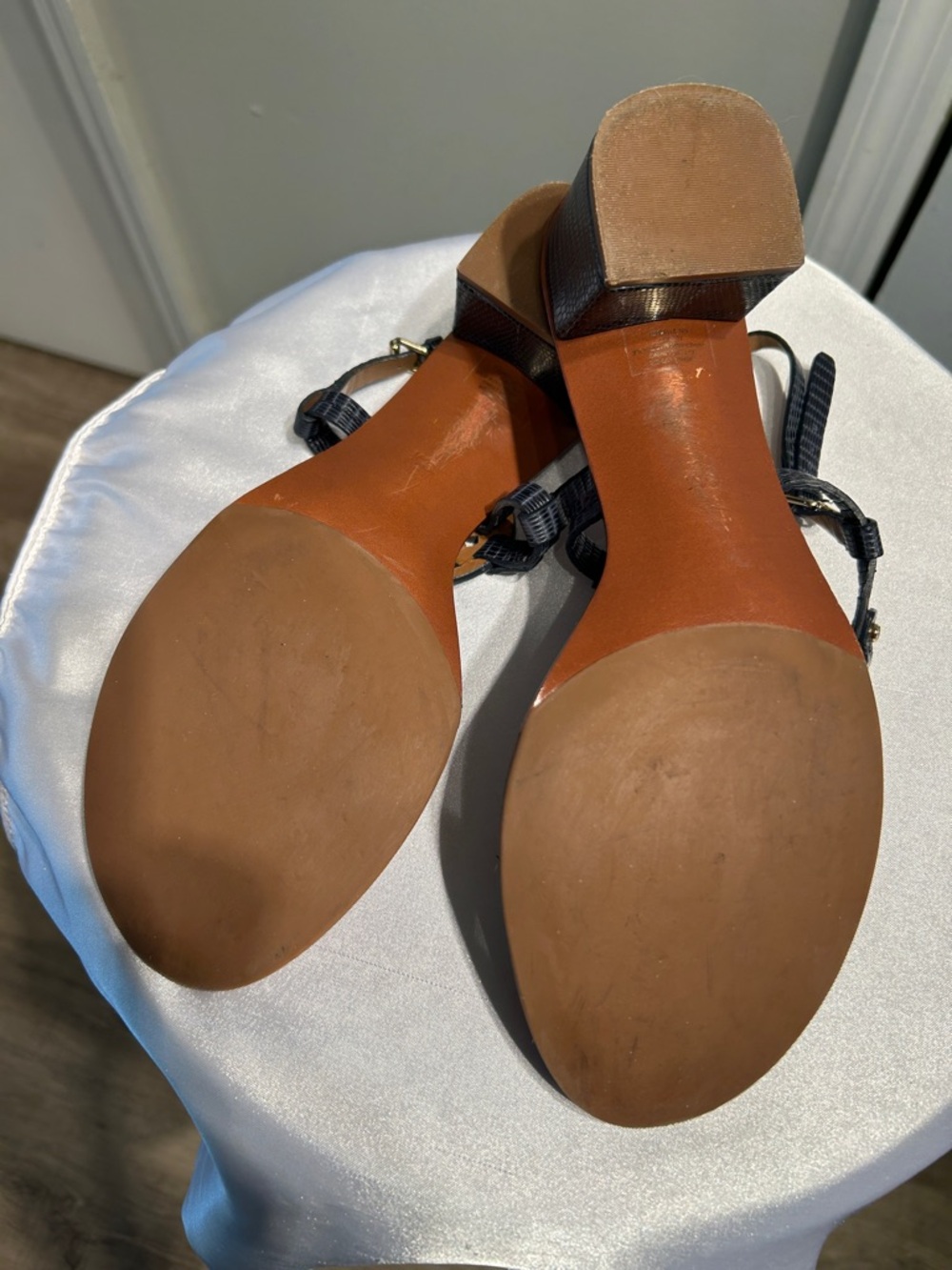 Tory Burch Navy and Tan Miller Thong Sandals - Picture 4 of 7